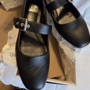 Dolce Vita Ladies Flats